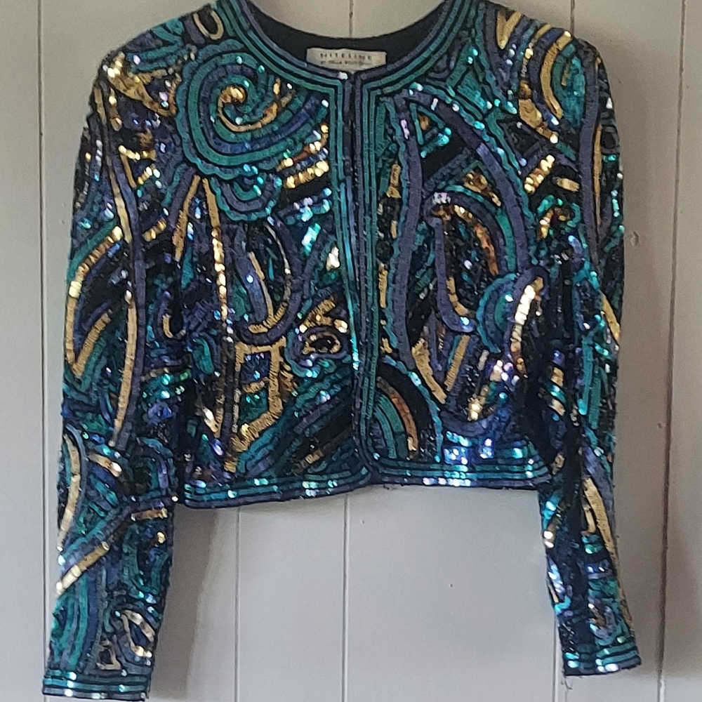 Niteline by Della Roufogali sequence jacket